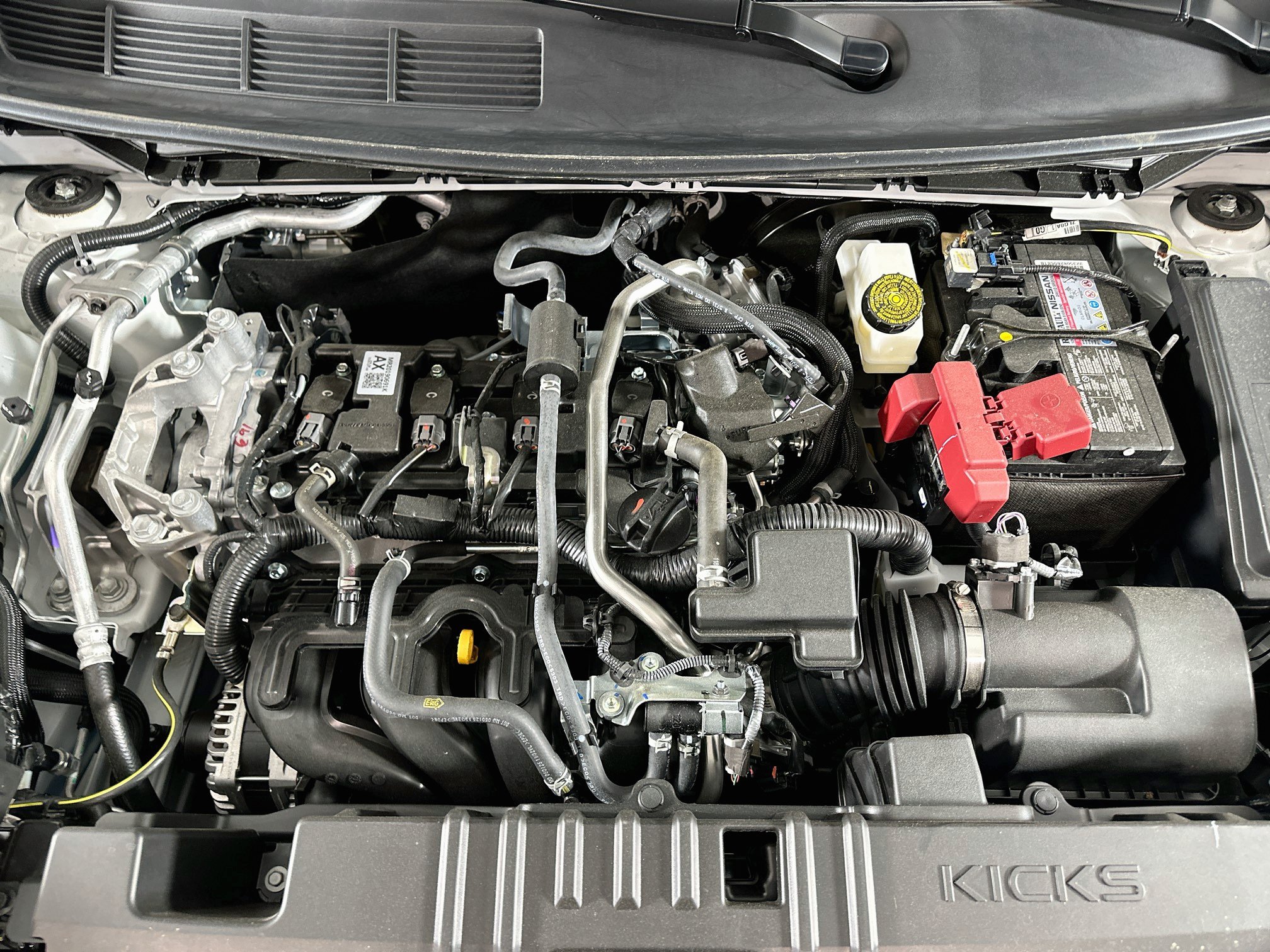 Used 2026 Nissan Kicks SR w/ Illumination Package FWD image 31