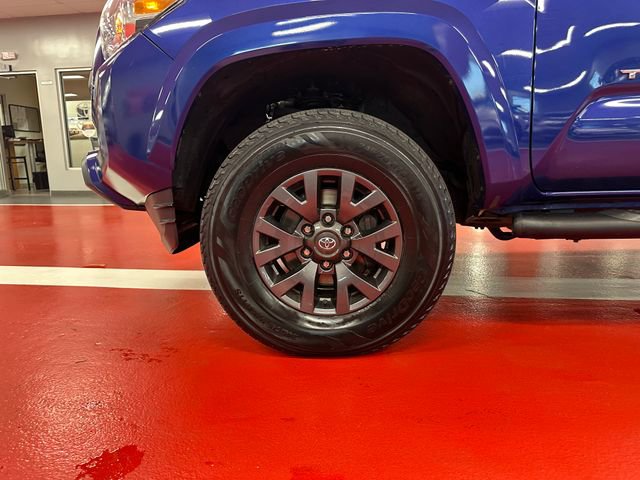 Certified 2023 Toyota Tacoma SR5 AWD/4WD image 29
