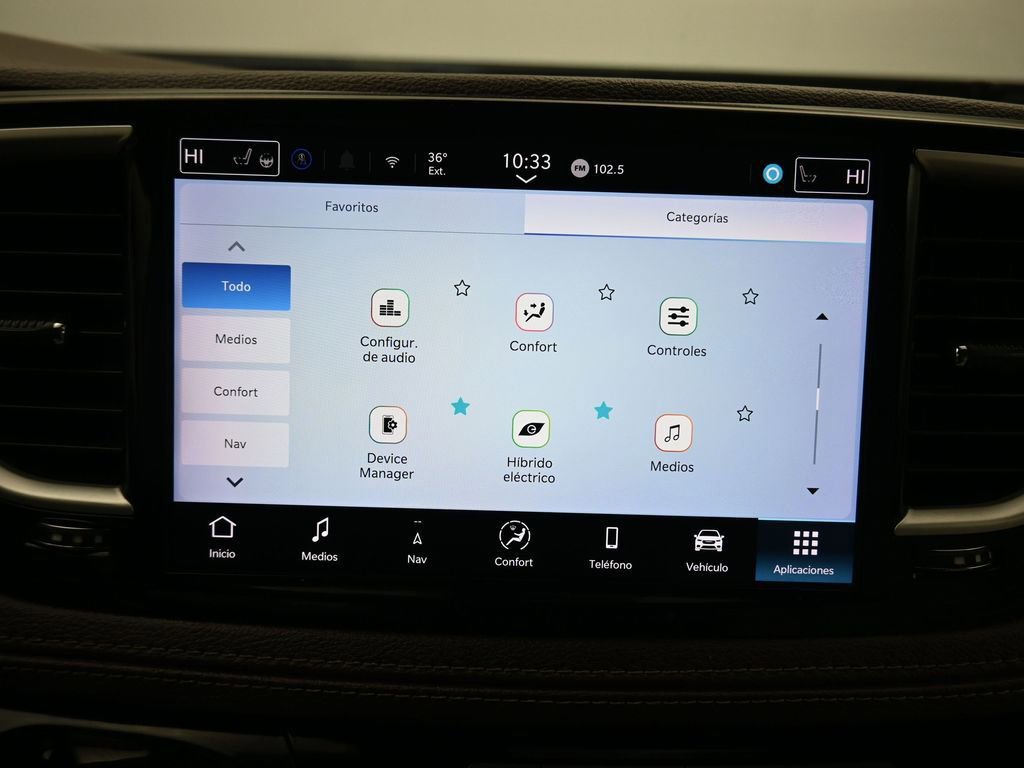 Used 2021 Chrysler Pacifica Touring-L FWD image 19