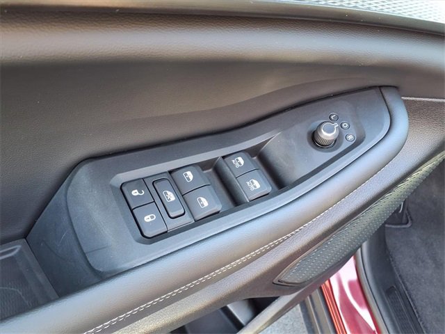 Used 2025 Jeep Grand Cherokee Altitude image 17