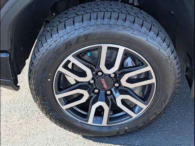 Used 2024 GMC Sierra 1500 AT4 w/ AT4 Premium Package image 26