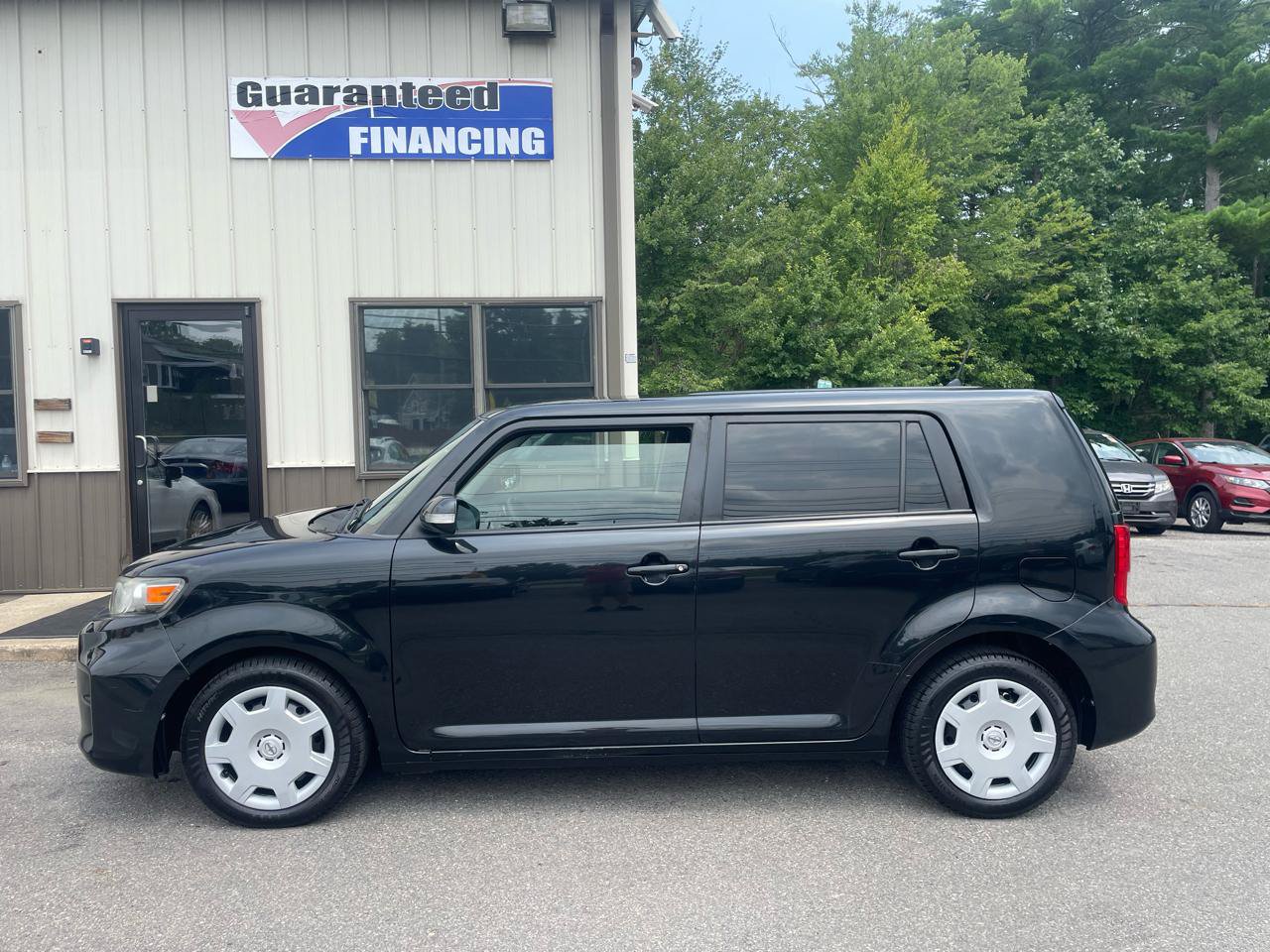 Used 2012 Scion xB FWD image 7