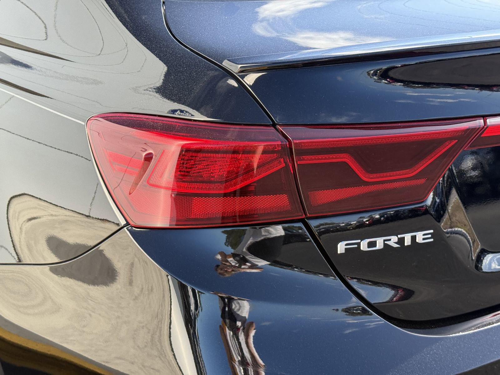 Used 2021 Kia Forte GT w/ GT2 Package image 7