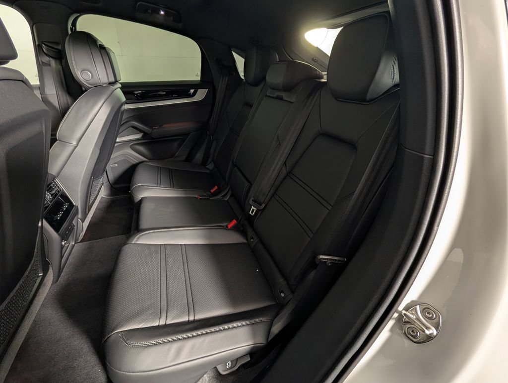 New 2026 Porsche Cayenne Coupe AWD/4WD image 24