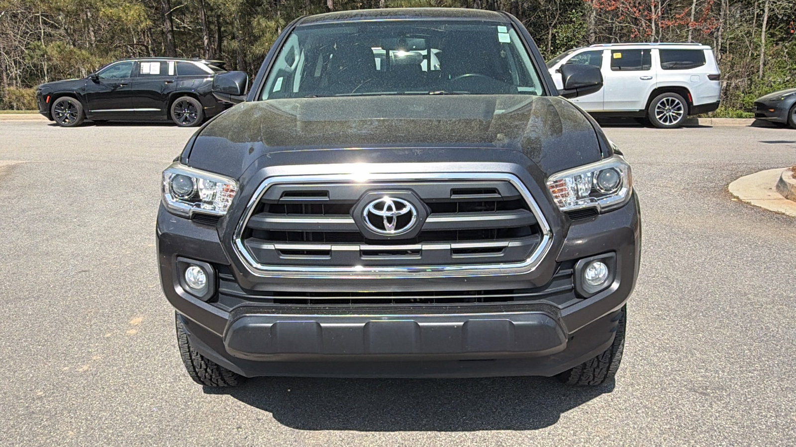 Used 2017 Toyota Tacoma SR5 w/ Tow Package image 3
