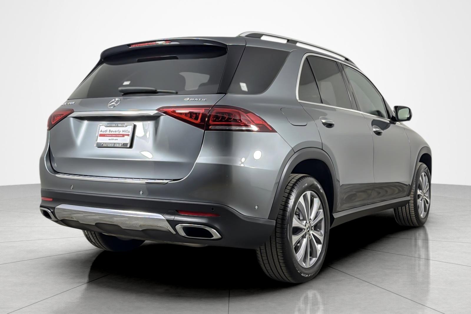 Used 2022 Mercedes-Benz GLE 350 4MATIC w/ Premium Package image 5