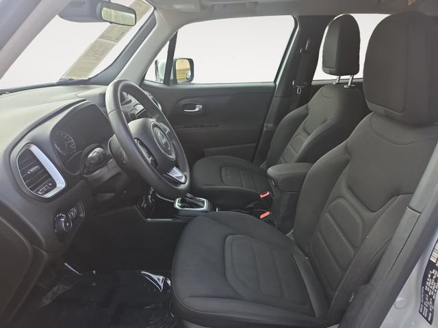 Used 2019 Jeep Renegade Latitude AWD/4WD image 9