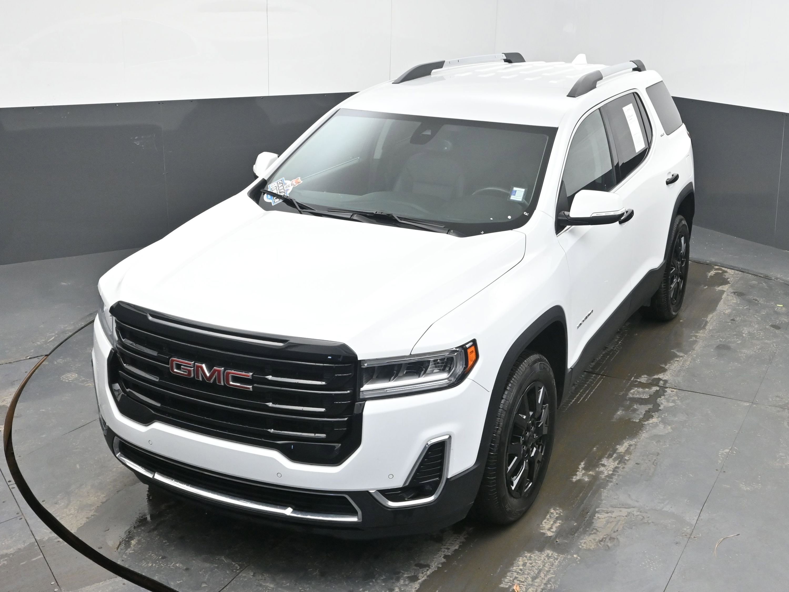 Used 2023 GMC Acadia SLT image 30