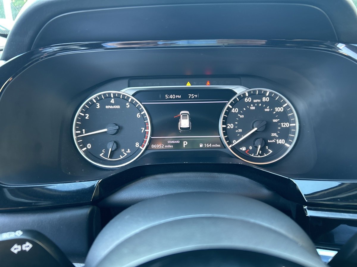 Used 2022 Nissan Pathfinder SV w/ Cargo Package image 21