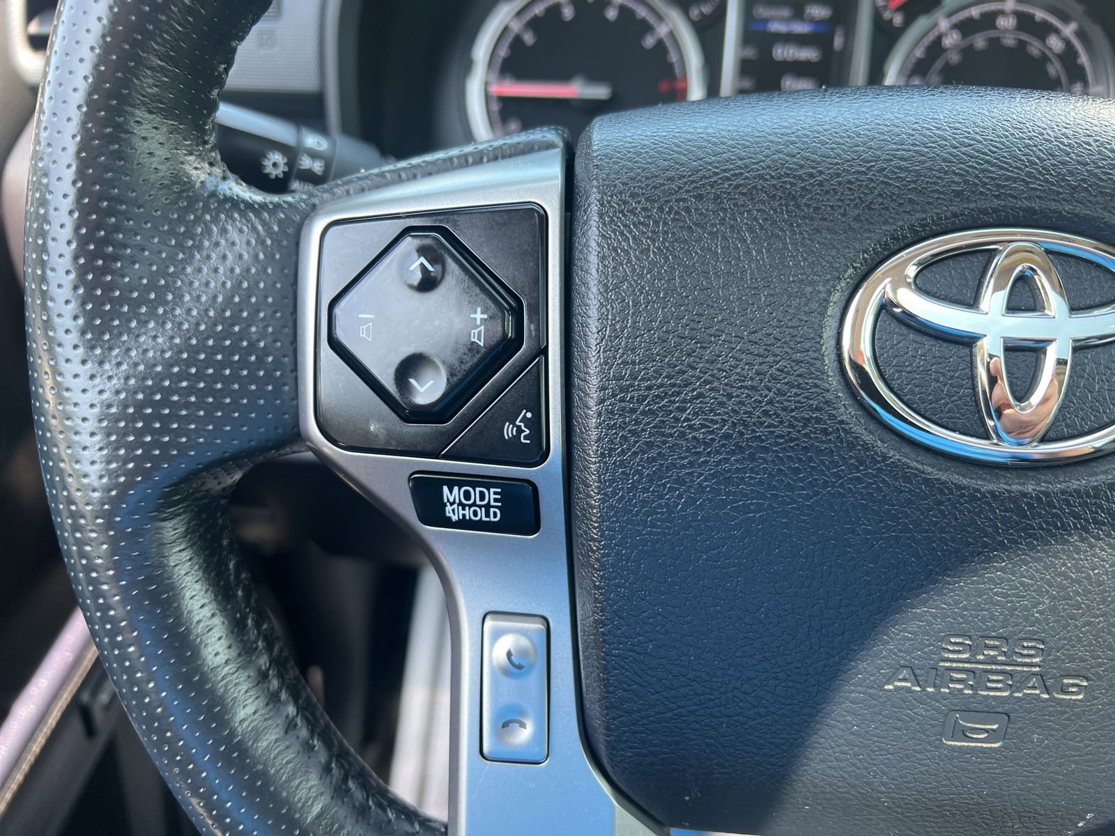 Used 2023 Toyota 4Runner Limited image 22