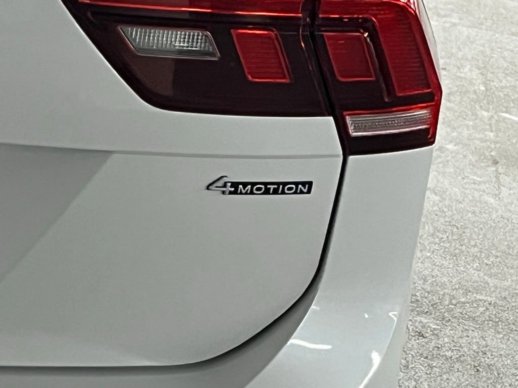 Used 2024 Volkswagen Tiguan SEL R-Line image 35