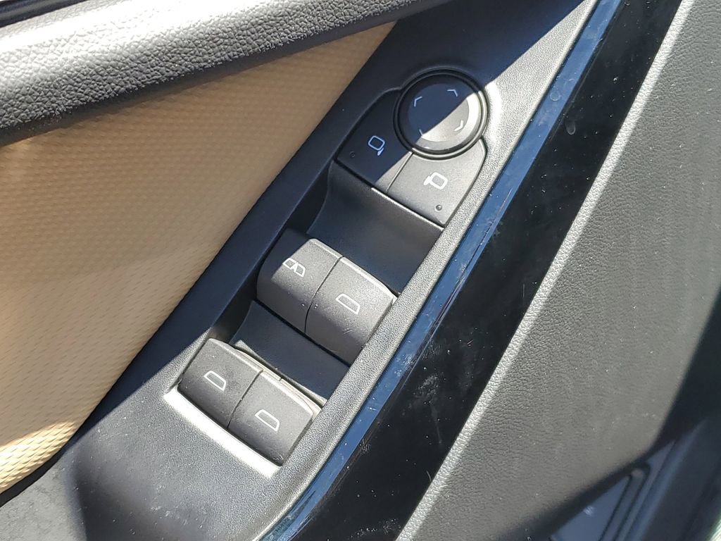 Used 2025 Chevrolet Equinox ACTIV AWD/4WD image 26