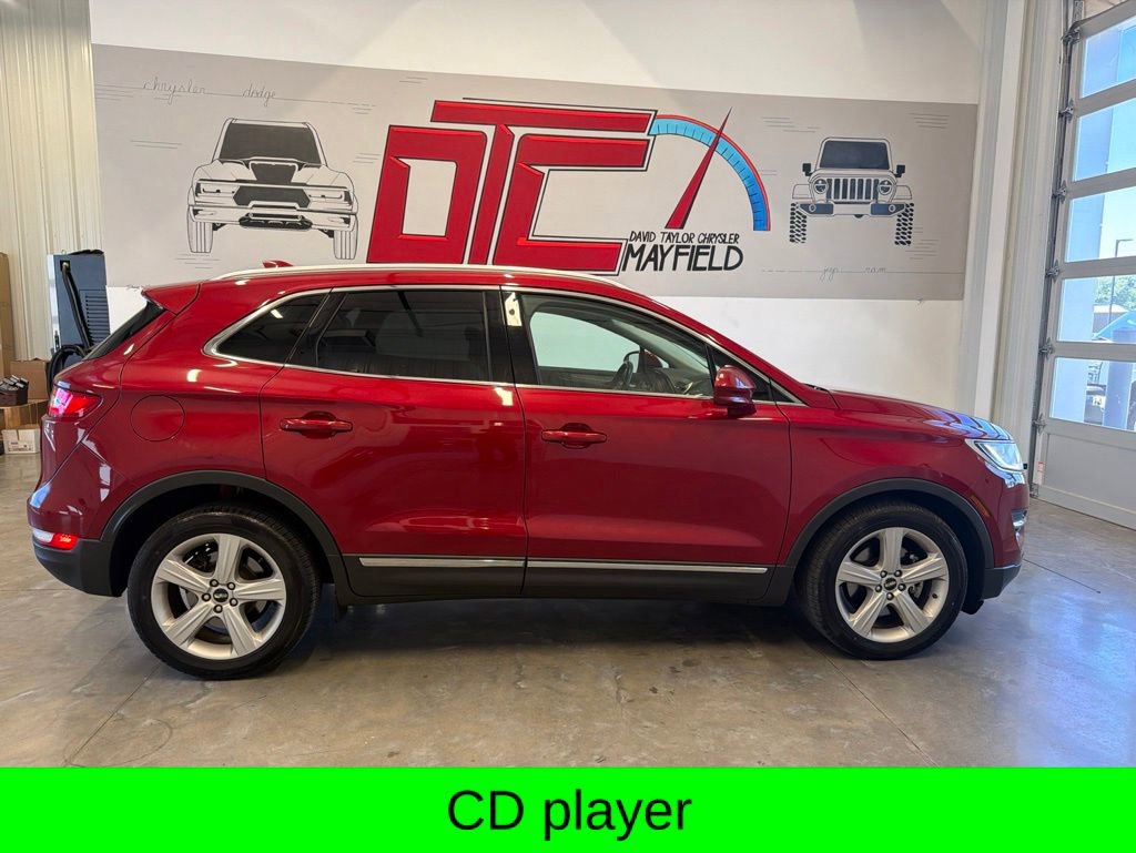 Used 2017 Lincoln MKC Premiere FWD image 2