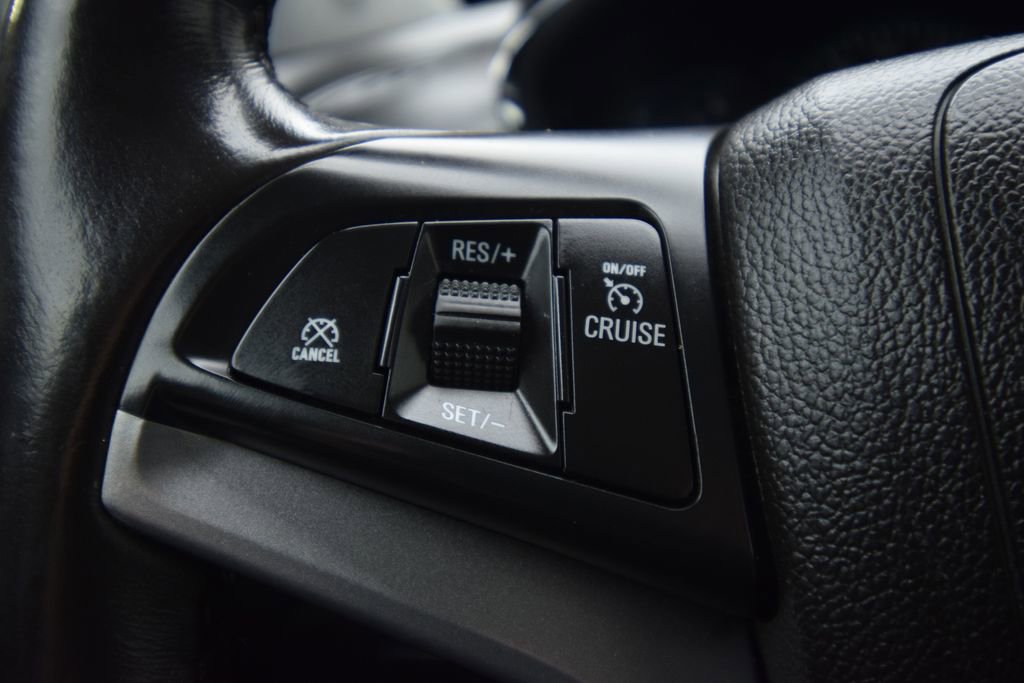 Used 2021 Chevrolet Trax LT w/ Driver Confidence Package image 27