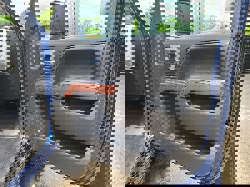 Used 2015 GMC Sierra 2500 SLE image 13