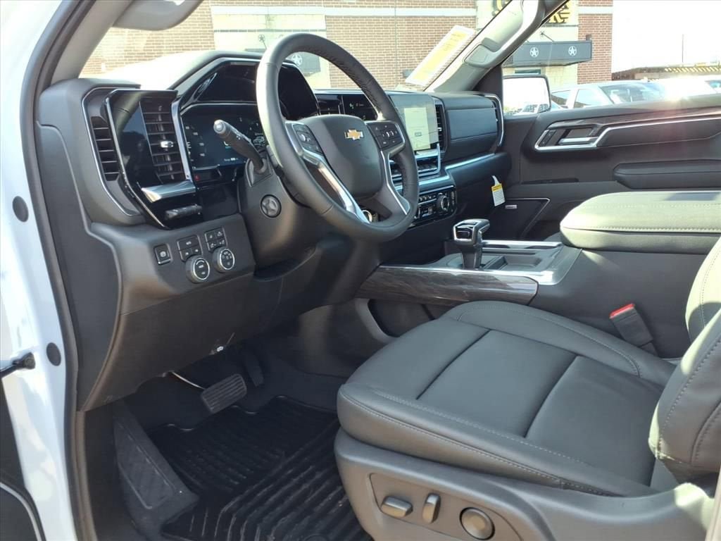 New 2026 Chevrolet Silverado 1500 LTZ w/ LTZ Premium Package image 17