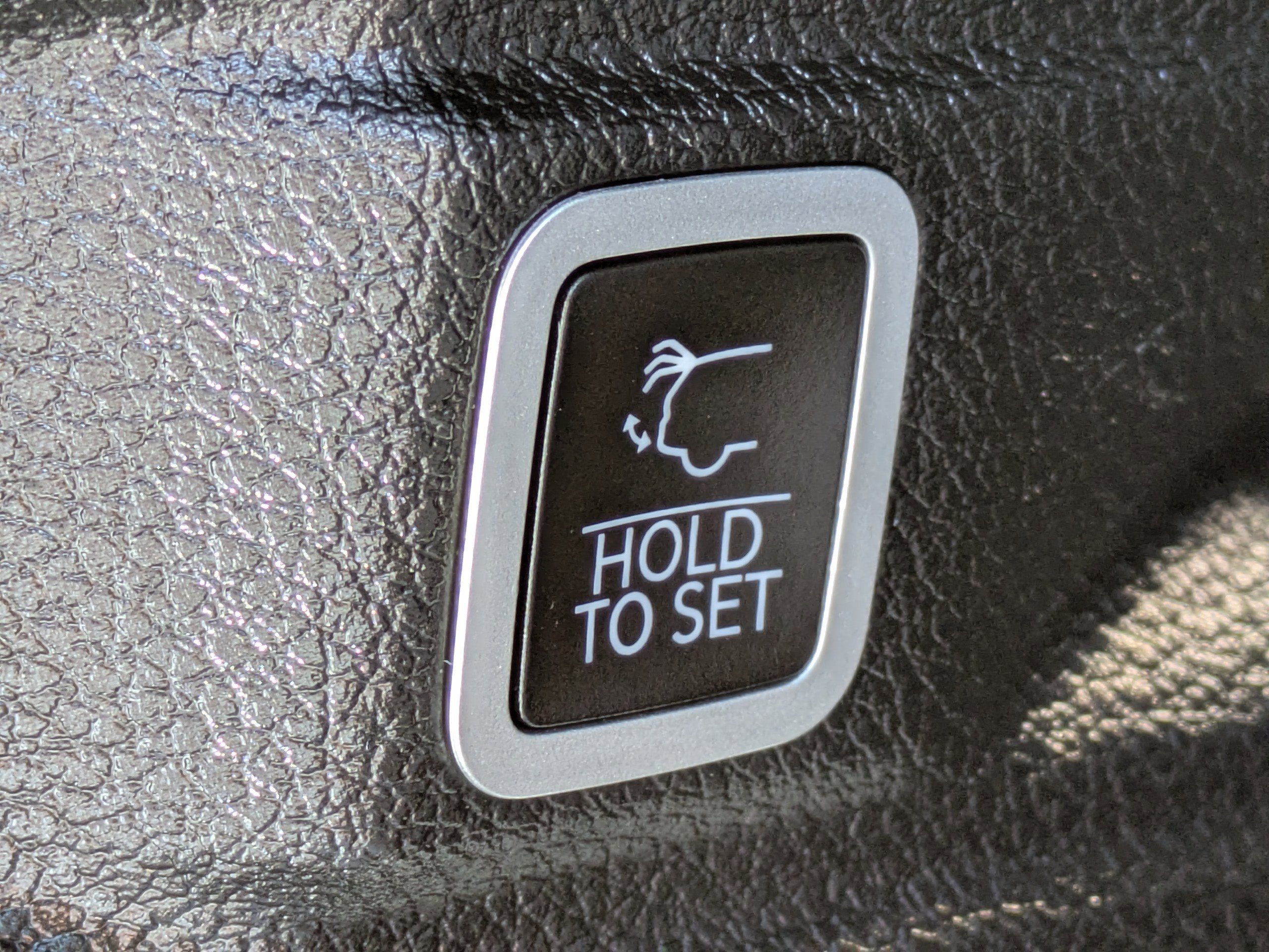 Used 2023 Jeep Grand Cherokee L Limited w/ Luxury Tech Group II image 11