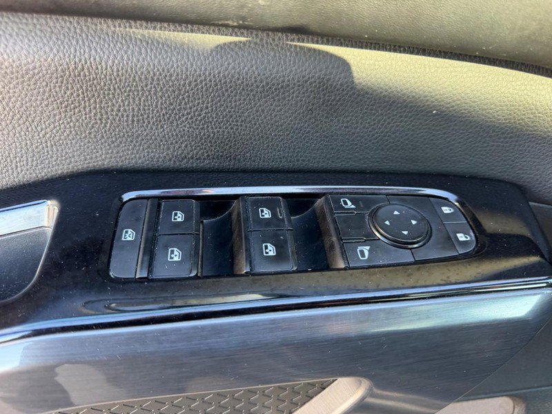 Used 2022 Nissan Pathfinder SL w/ SL Premium Package AWD/4WD image 21