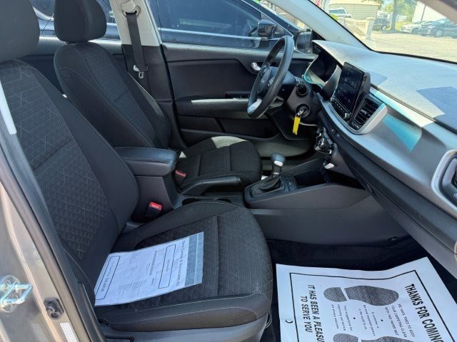 Used 2022 Kia Rio S image 11