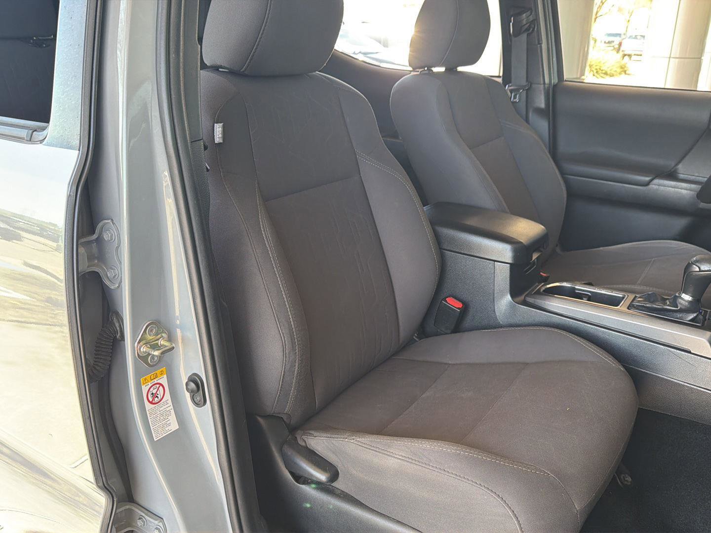 Used 2019 Toyota Tacoma TRD Sport w/ Technology Package image 13