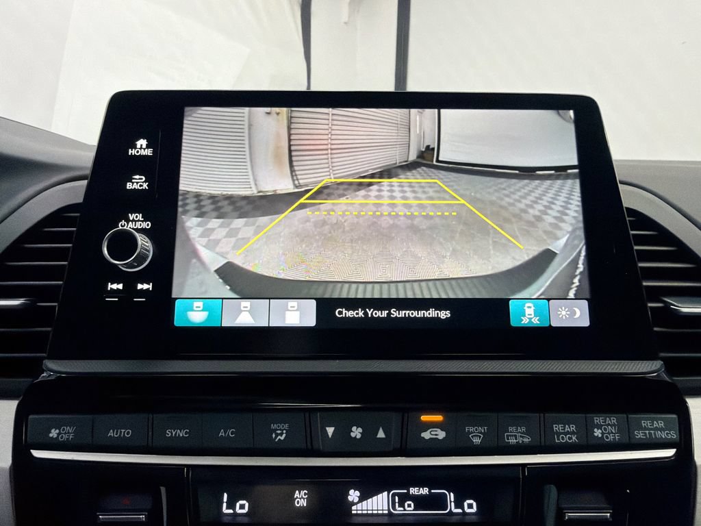 Used 2025 Honda Odyssey EX-L image 32