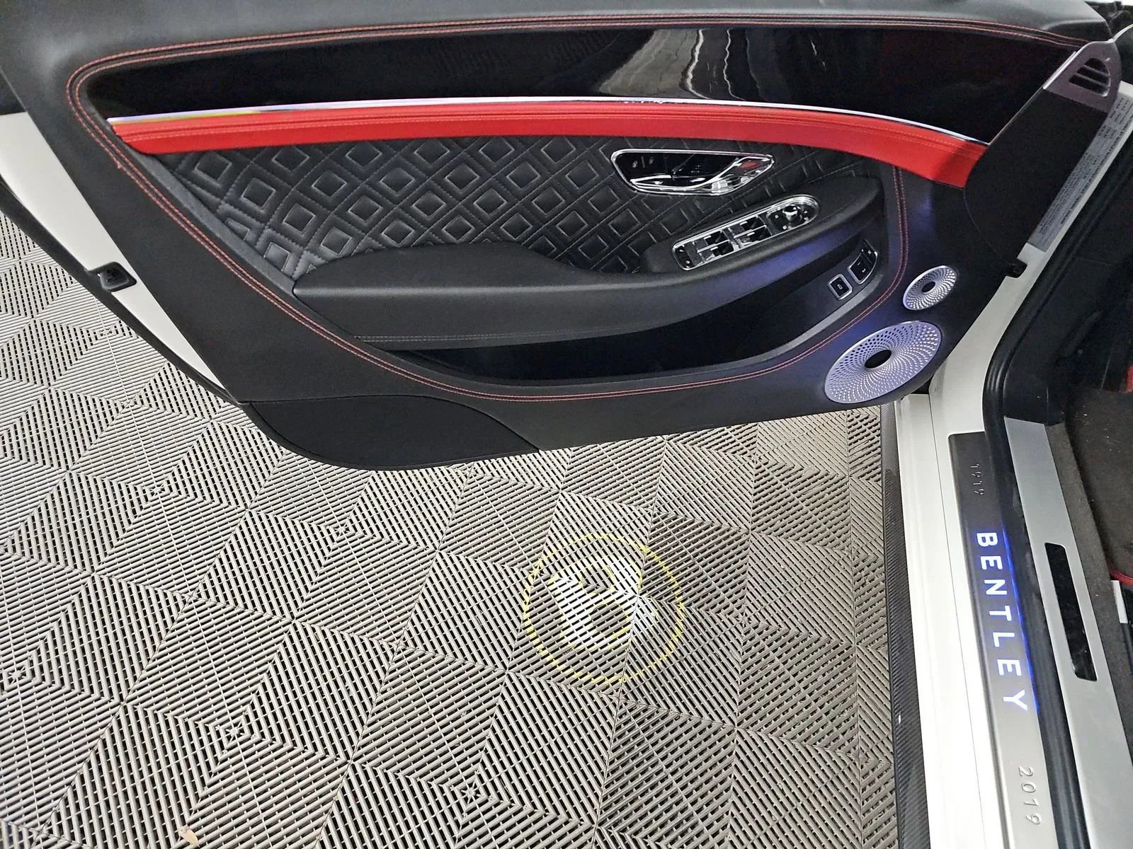 Used 2020 Bentley Continental GT V8 AWD/4WD image 8