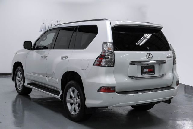 Used 2015 Lexus GX 460 w/ Navigation Package image 12