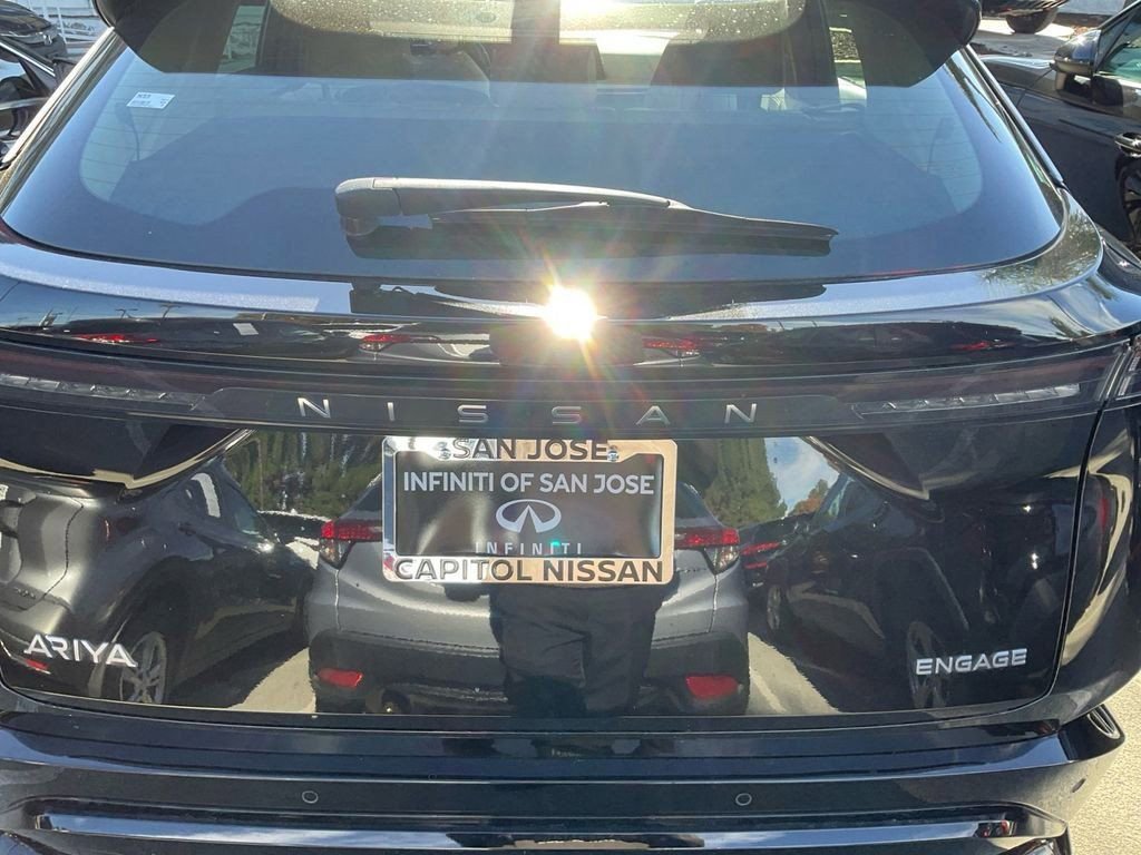 Used 2023 Nissan Ariya FWD image 9