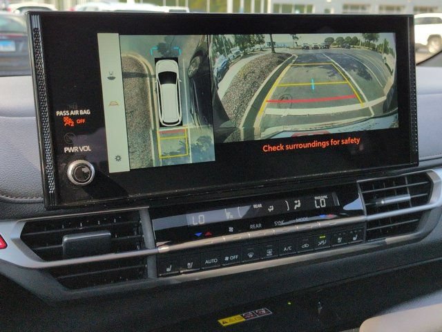 Certified 2026 Toyota Sienna Platinum AWD/4WD image 14