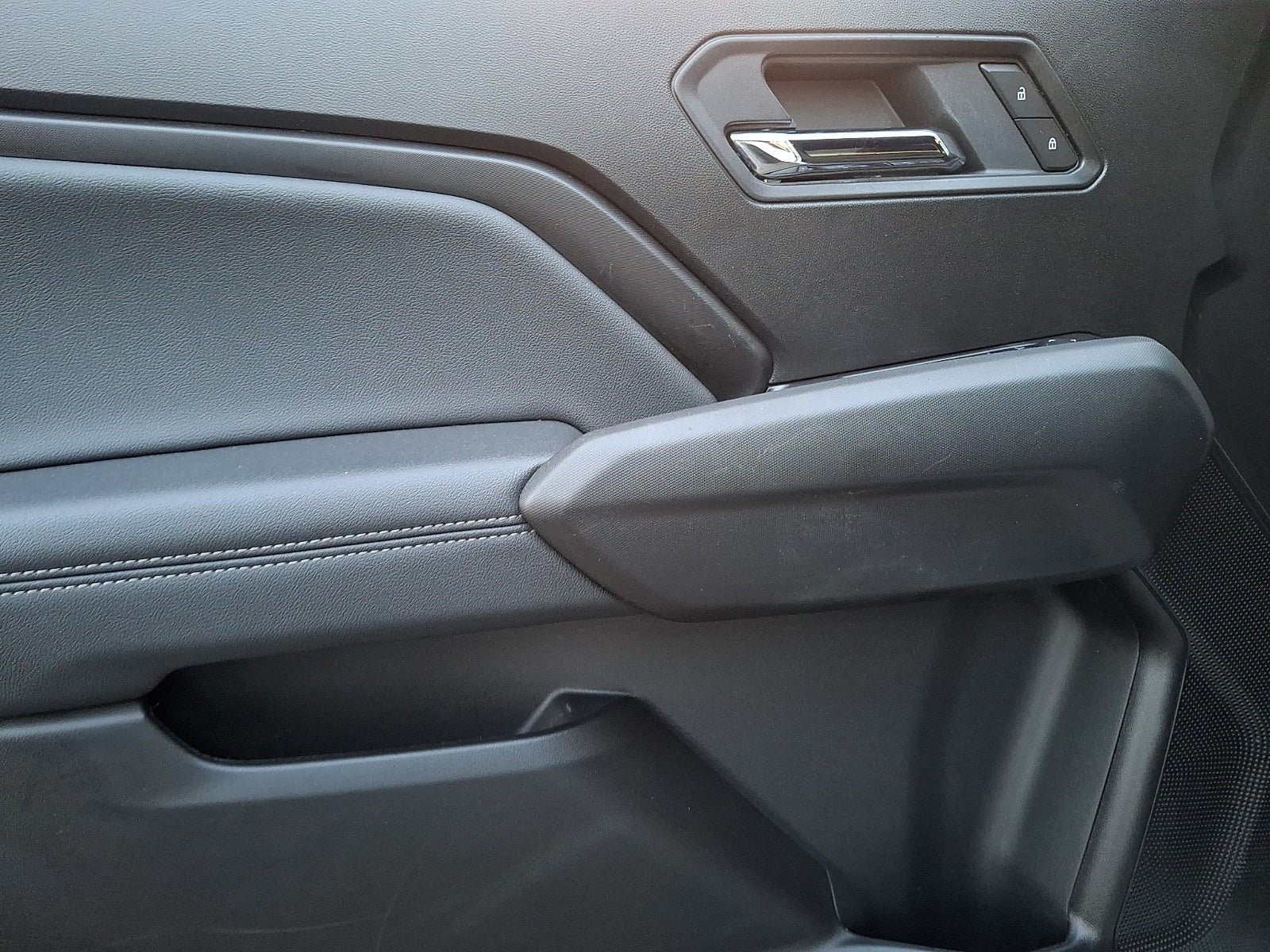 Certified 2025 GMC Canyon Elevation RWD image 12