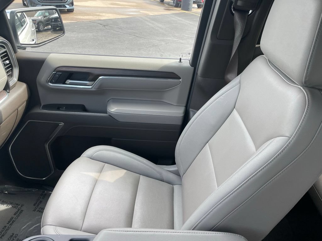 Used 2025 GMC Sierra 1500 SLT AWD/4WD image 20