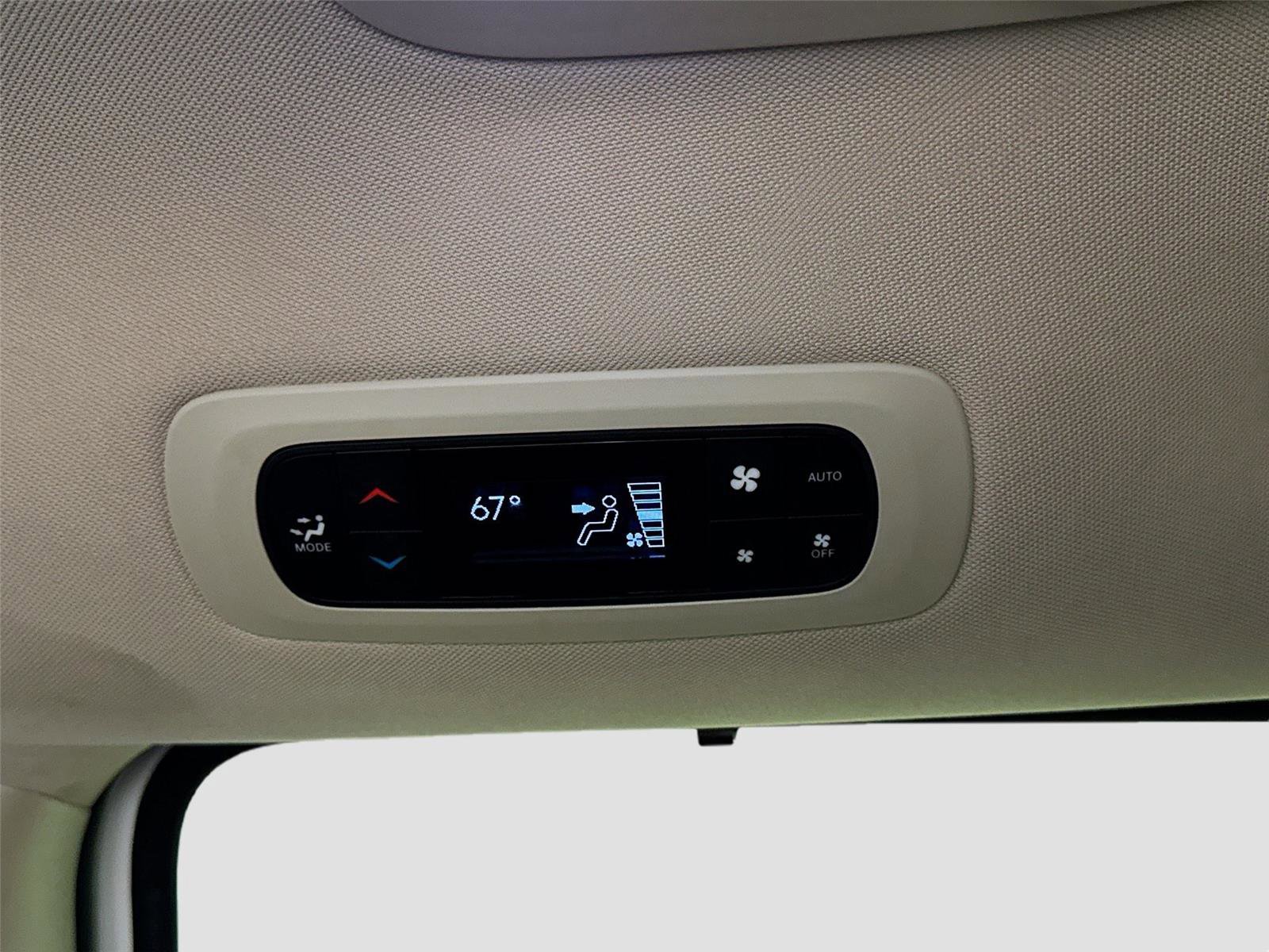 Used 2023 Chrysler Pacifica Touring-L image 24