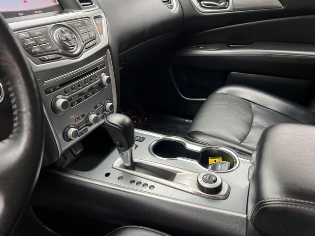 Used 2020 Nissan Pathfinder SL image 18