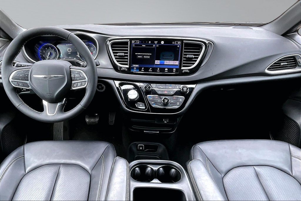 Certified 2026 Chrysler Pacifica Select FWD image 9