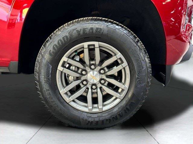 Used 2024 Chevrolet Colorado LT w/ LT Convenience Package II RWD image 23
