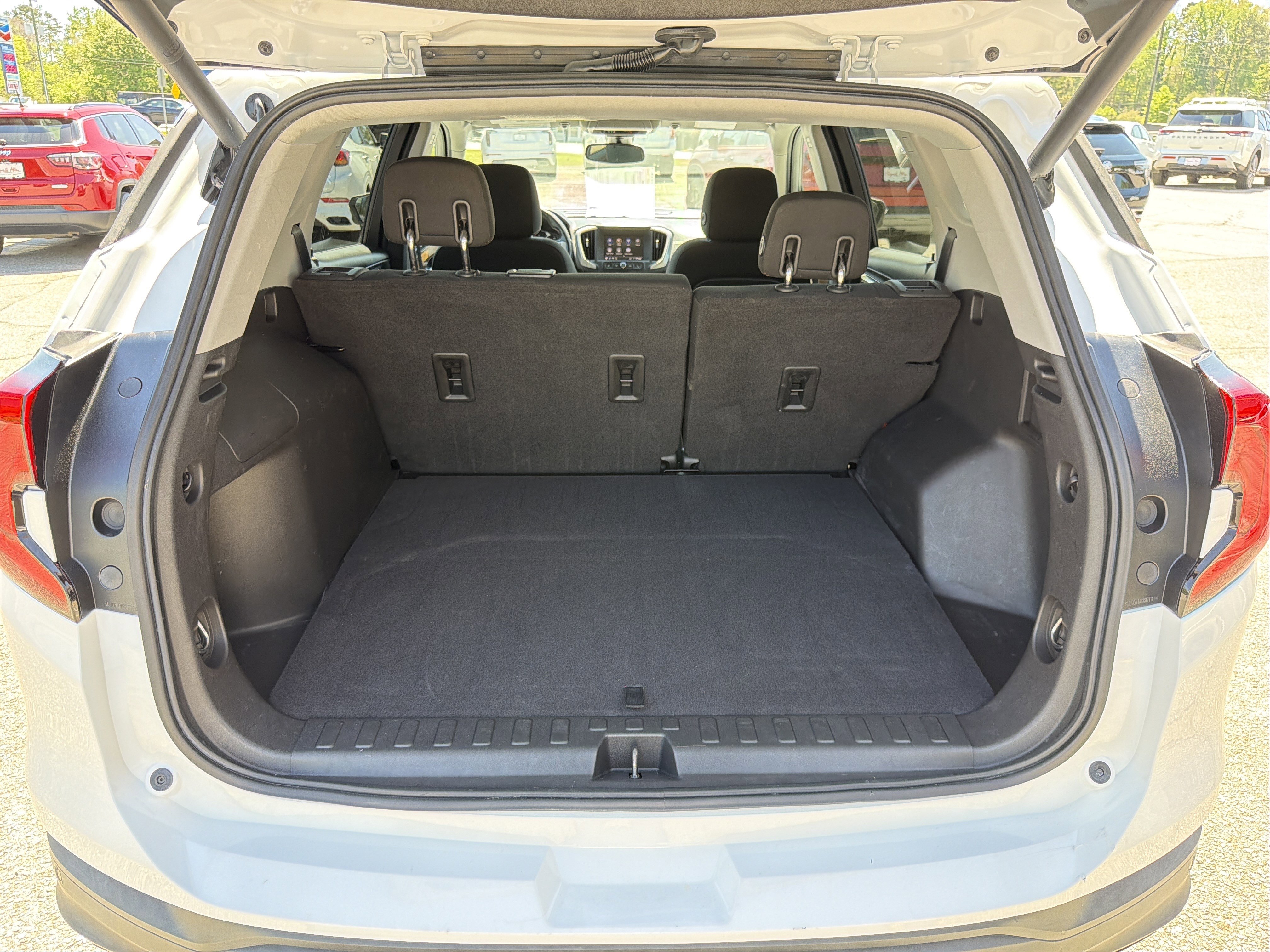 Used 2020 GMC Terrain SLE w/ Driver Convenience Package image 20