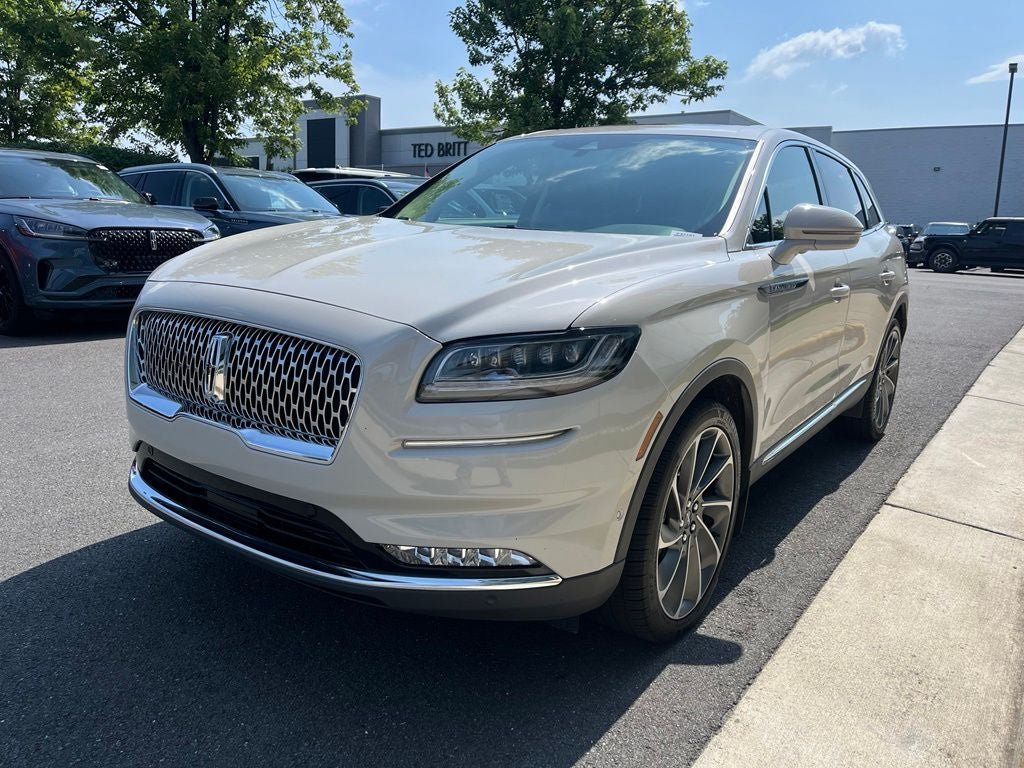 Certified 2023 Lincoln Nautilus Reserve w/ Equipment Group 202A AWD/4WD image 3