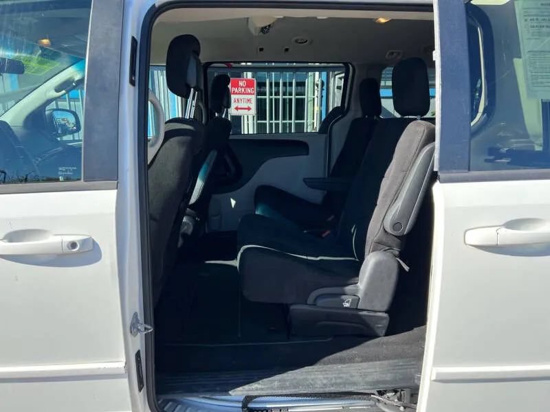 Used 2011 Dodge Grand Caravan Express w/ PWR Window Group FWD image 11