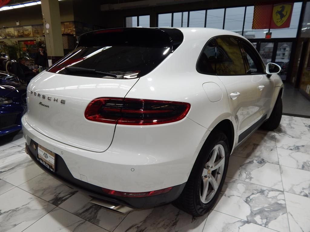 Used 2018 Porsche Macan AWD/4WD image 6
