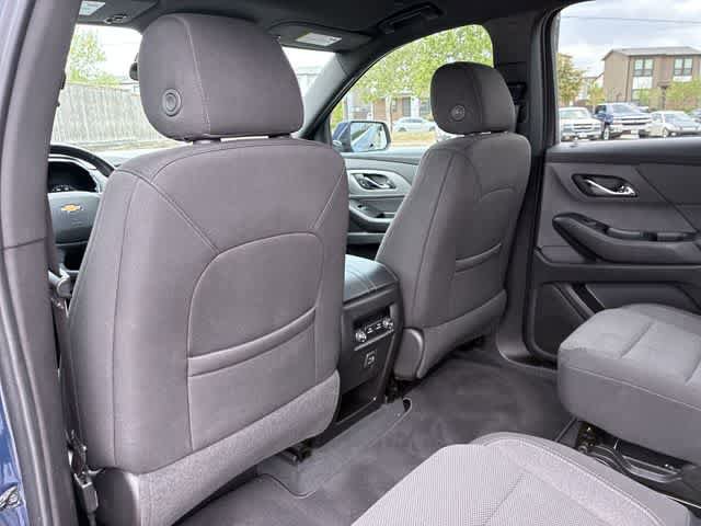 Used 2022 Chevrolet Traverse LT w/ LPO, Cargo Package FWD image 19