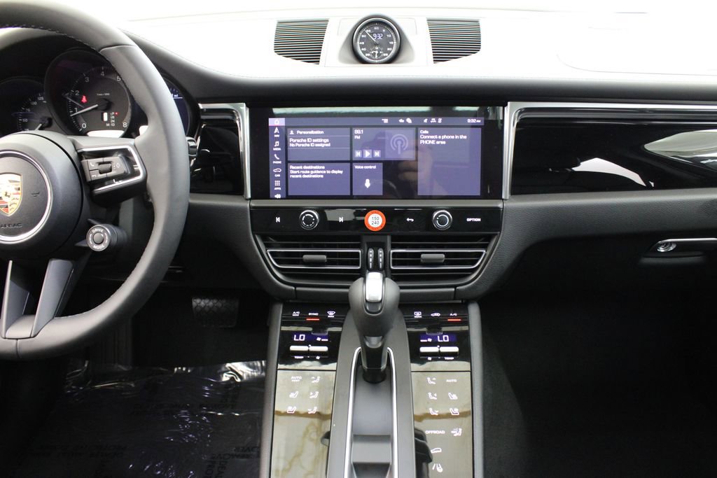 New 2026 Porsche Macan image 27