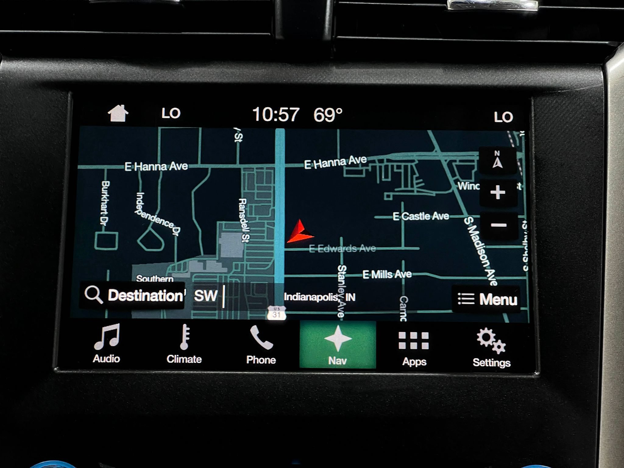 Used 2018 Ford Fusion SE w/ Fusion SE Technology Package FWD image 10