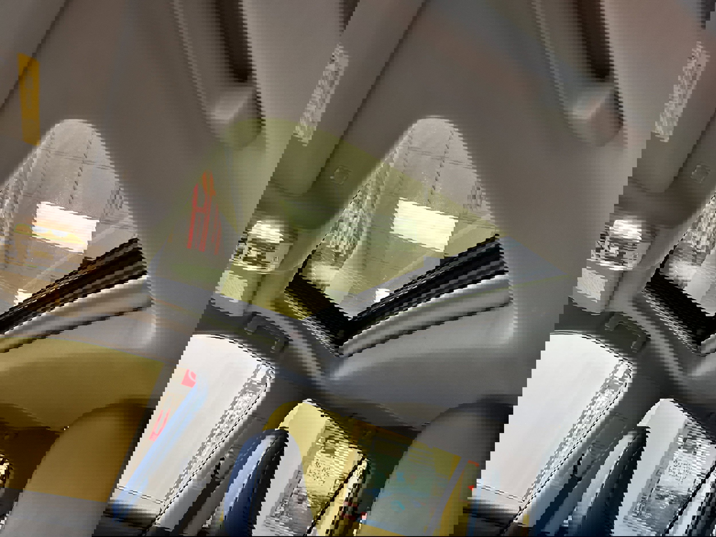 Used 2022 Toyota Highlander XLE image 7