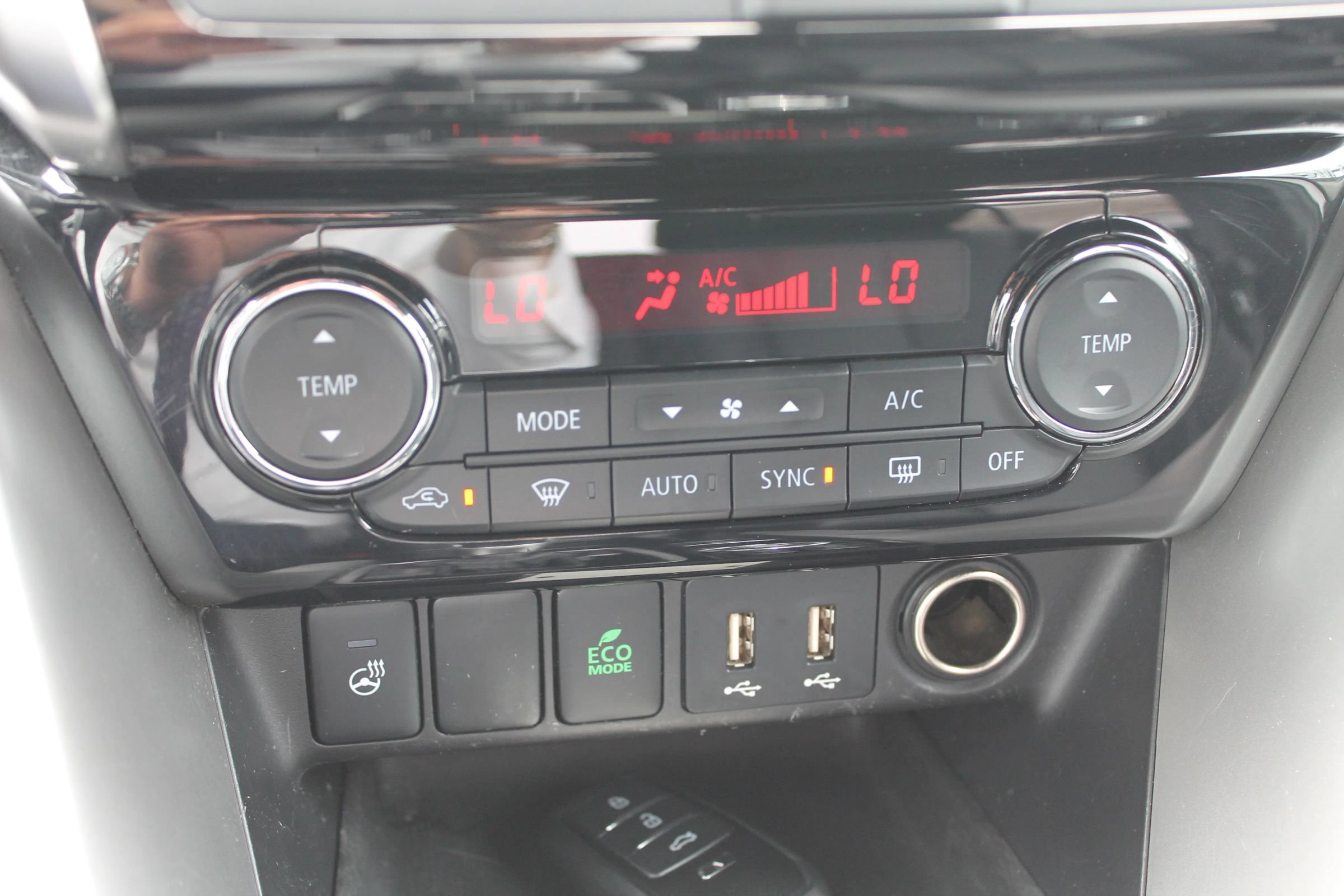 Used 2023 Mitsubishi Eclipse Cross SEL AWD/4WD image 37