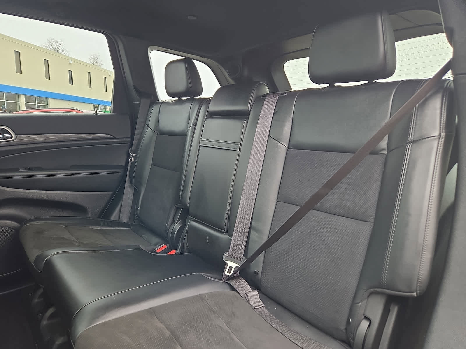 Used 2021 Jeep Grand Cherokee Laredo X image 12