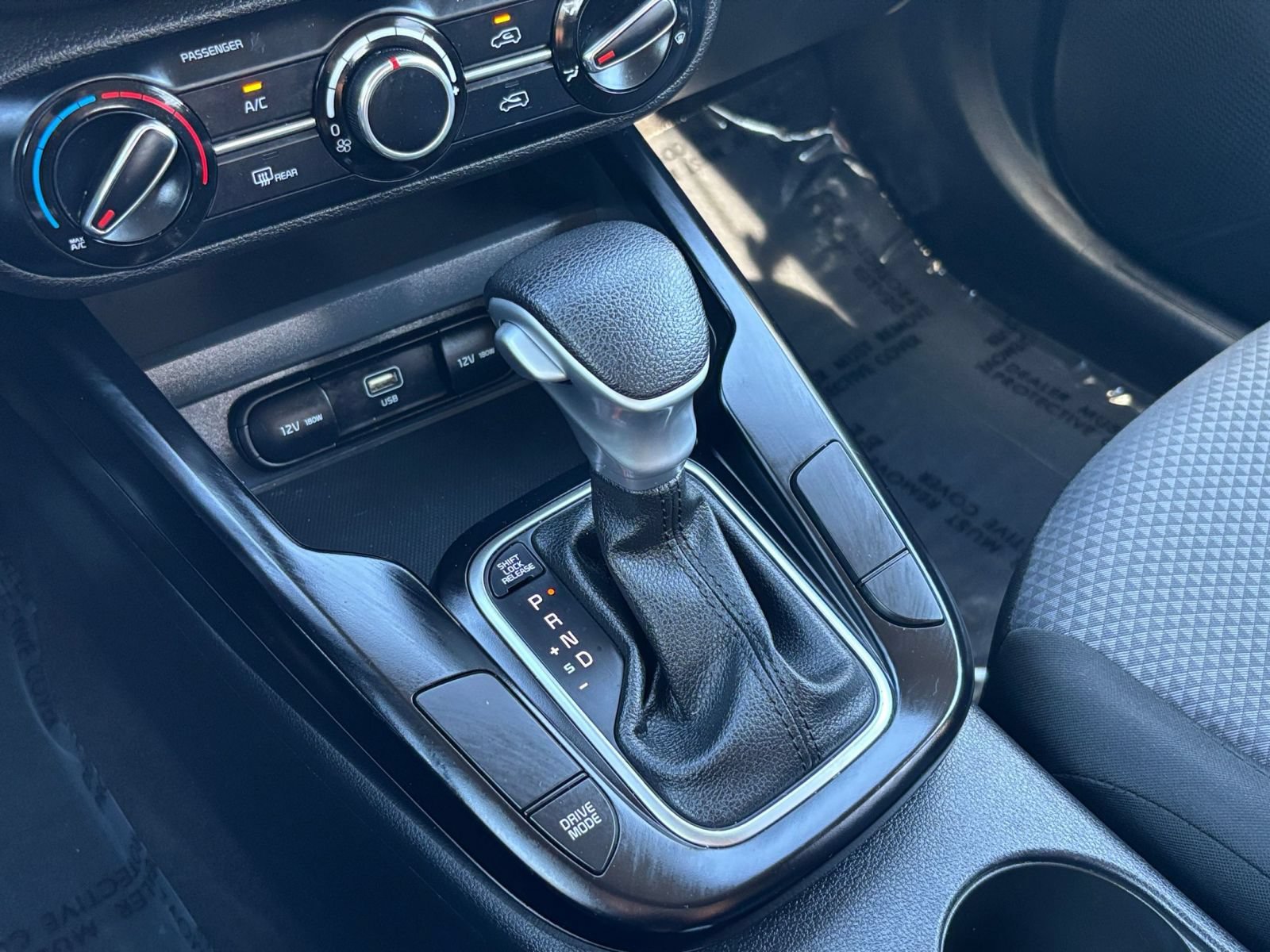 Used 2025 Kia Soul LX w/ LX Technology Package FWD image 75