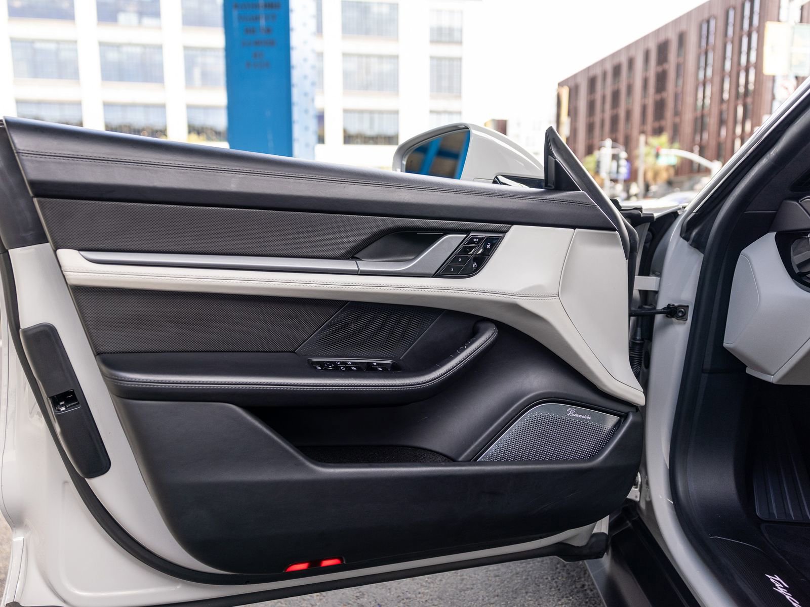 Certified 2021 Porsche Taycan Turbo S image 37