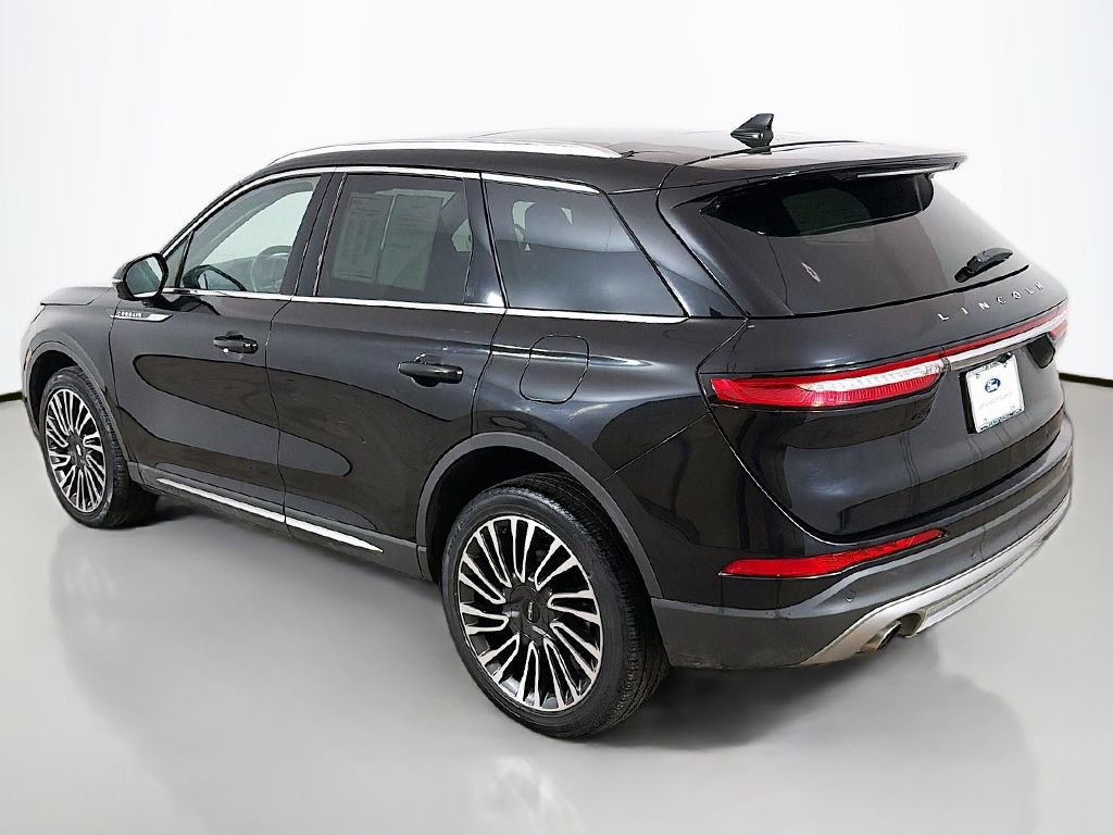 Used 2022 Lincoln Corsair Reserve w/ Elements Package image 11