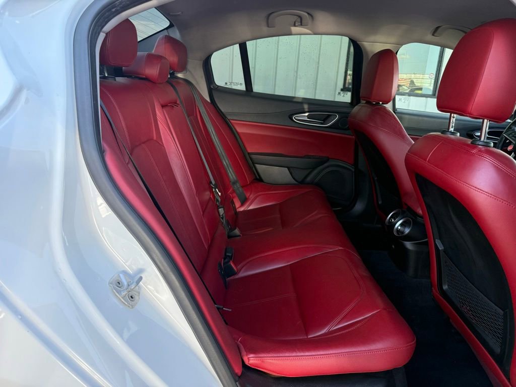 Used 2017 Alfa Romeo Giulia RWD image 10