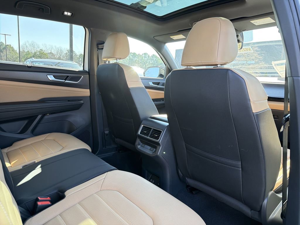 New 2026 Volkswagen Atlas Cross Sport SEL R-Line image 18